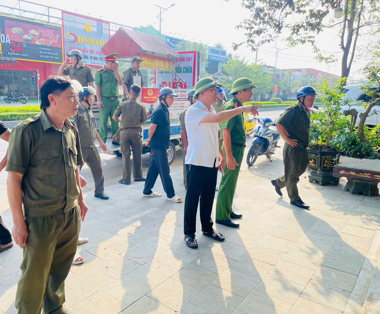 Anh-tin-bai